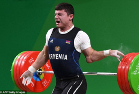 JO de Rio: la terrible blessure au coude d`un haltérophile arménien - VIDEO